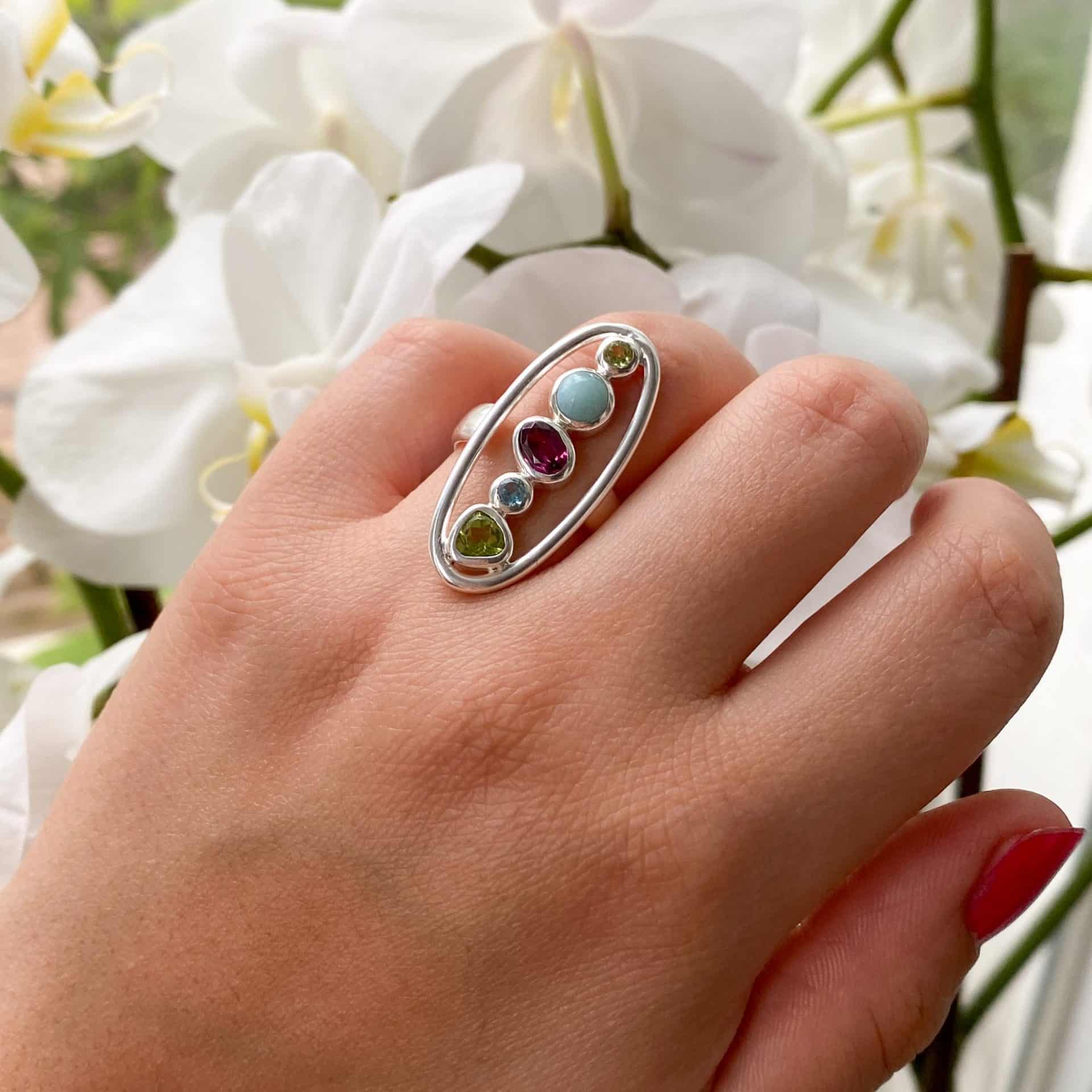 Bague Larimar, Grenat, Topaze bleue et Péridot
