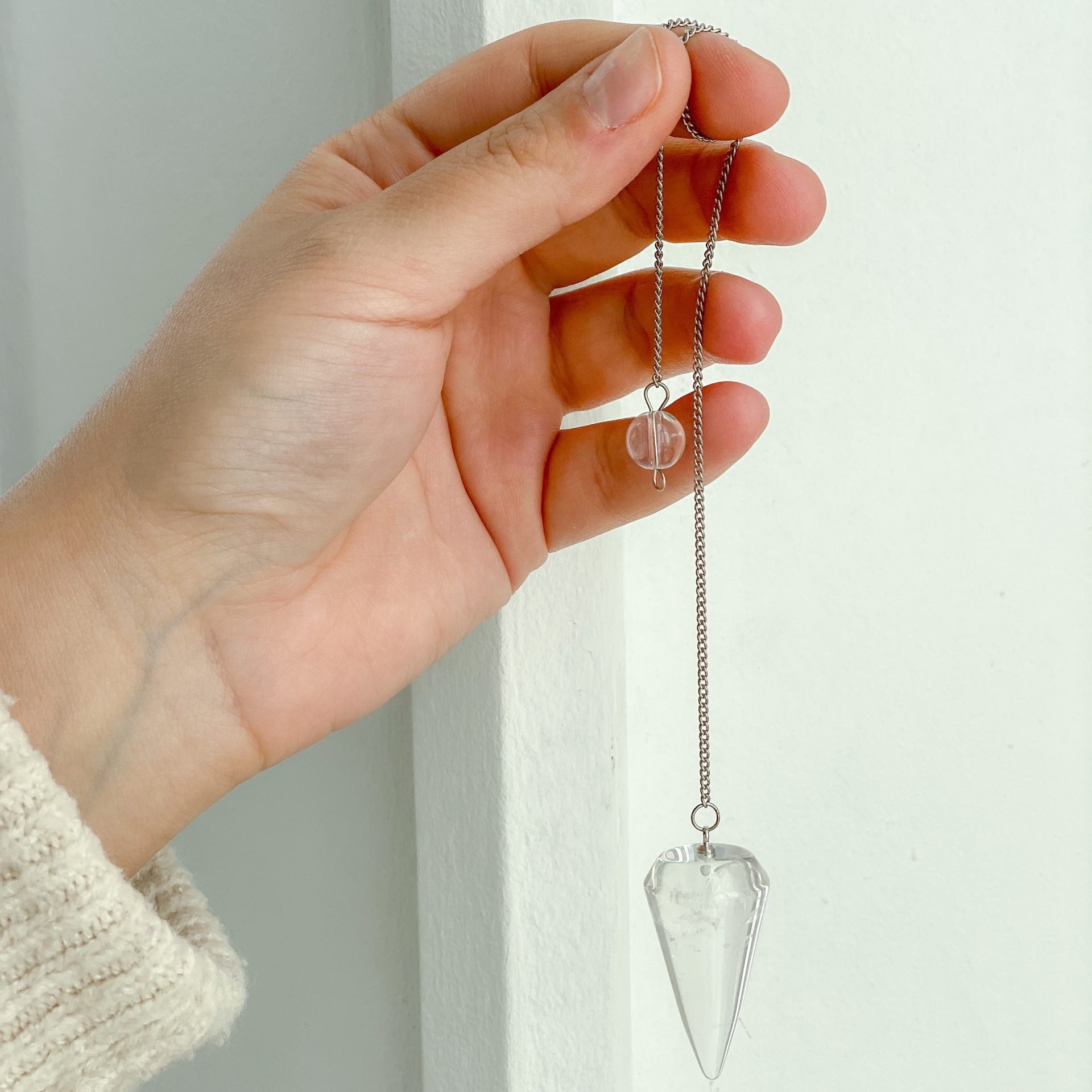 Pendule conique Cristal de roche de Madagascar – Image 3