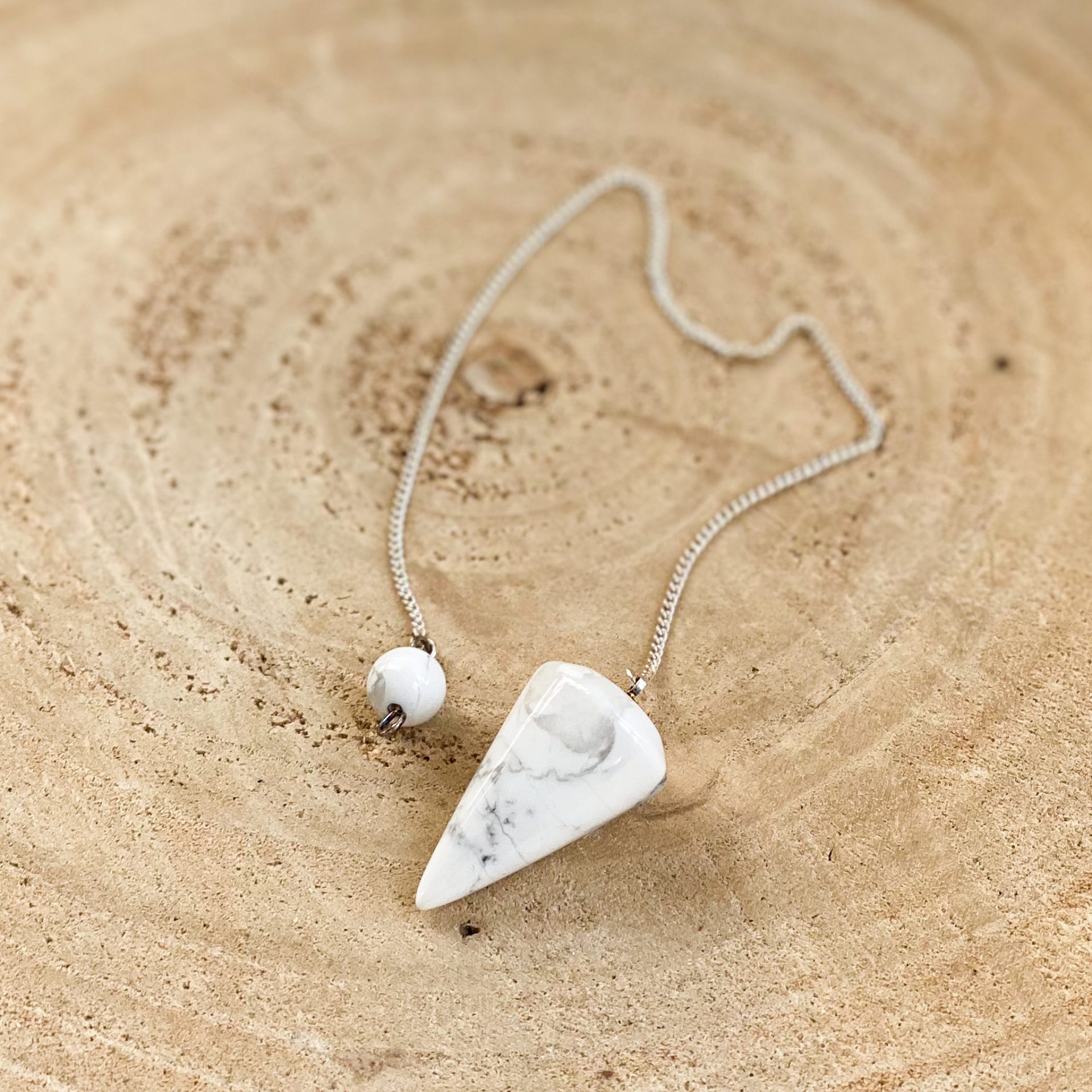 Pendule conique Howlite