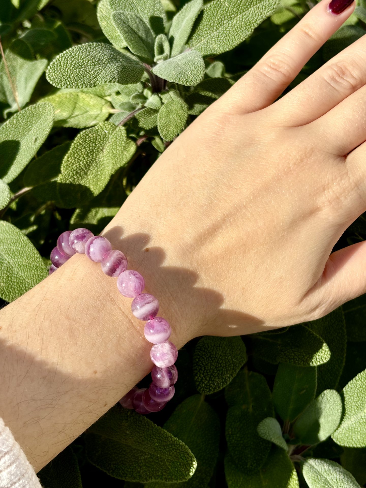 Bracelet Sphères Fluorine Violette Rubanée AA – Image 5