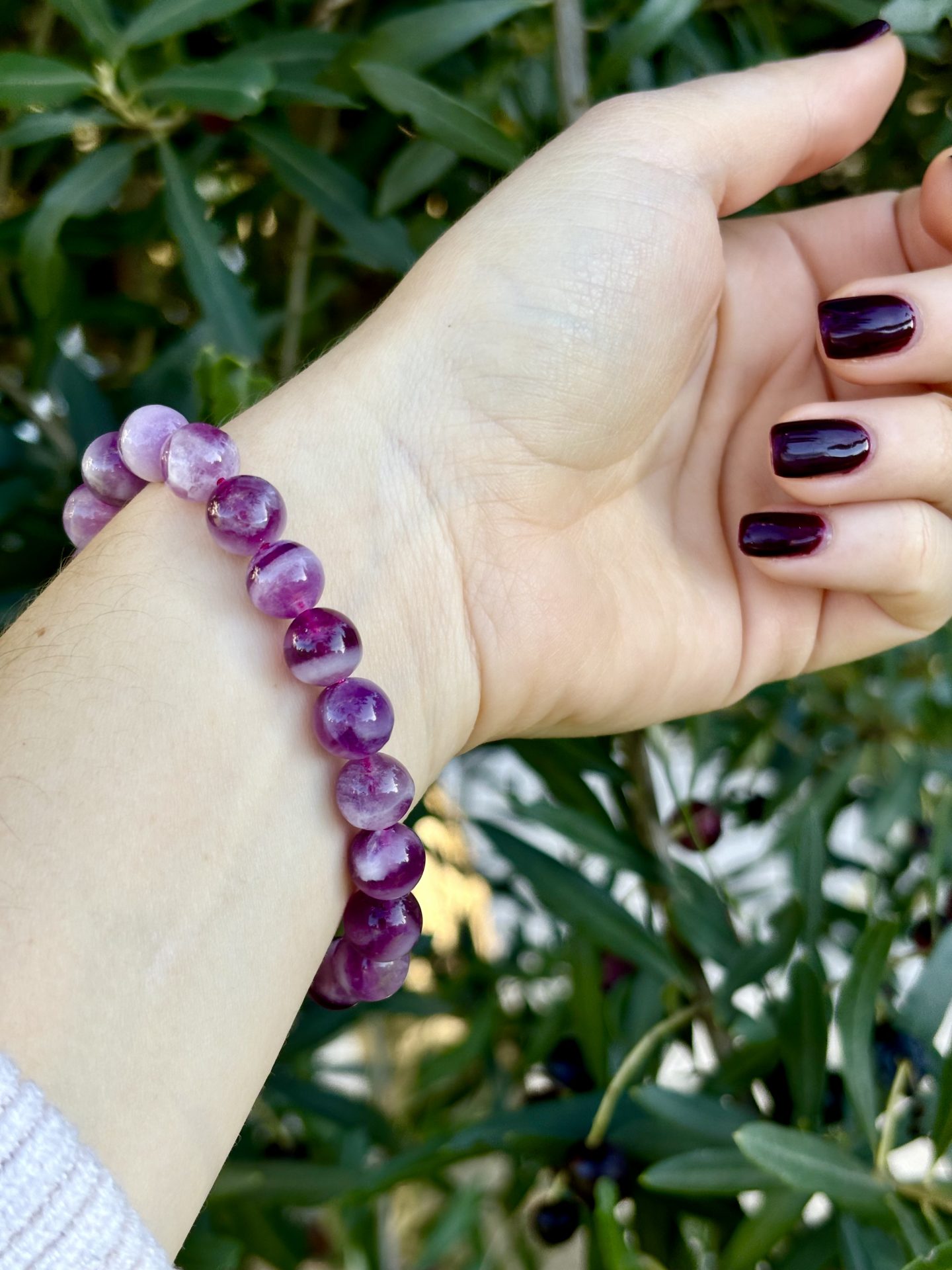 Bracelet Sphères Fluorine Violette Rubanée AA – Image 3