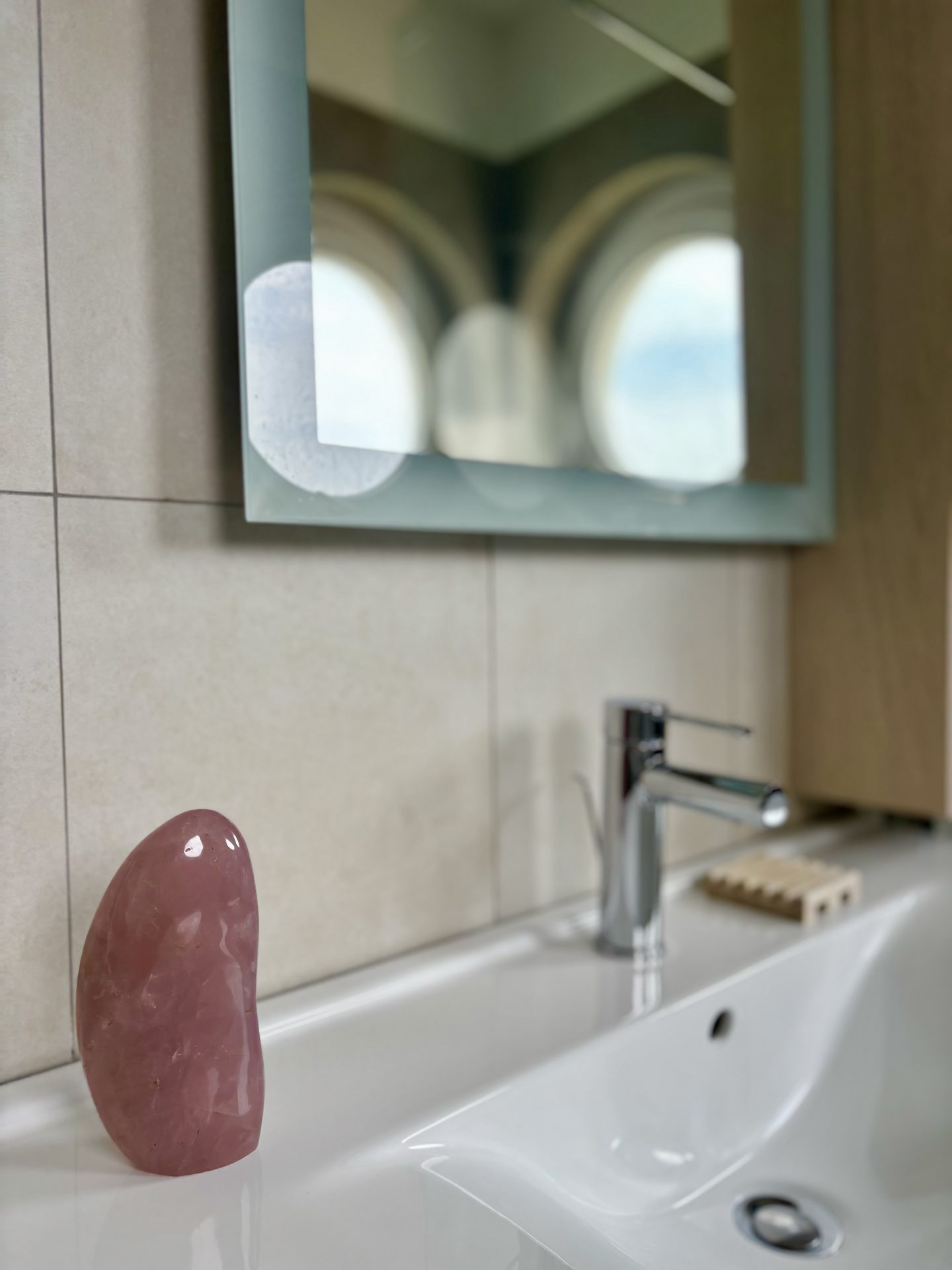 Menhir en Quartz Rose N°7 901g – Image 8