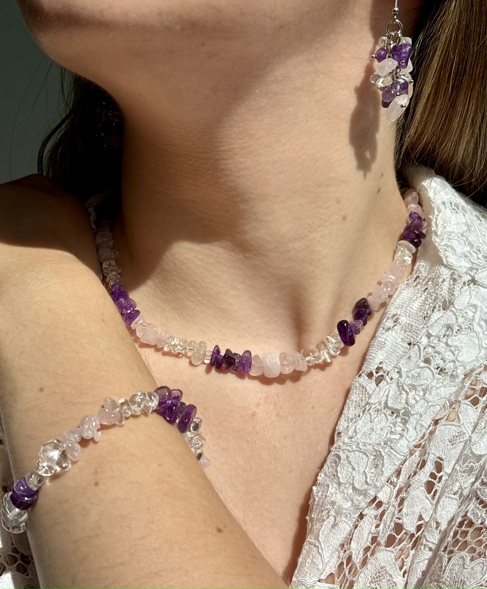 Parure Beauté & Bien-Être en Améthyste, Quartz Rose, Cristal de Roche – Collection Trio Éthéré