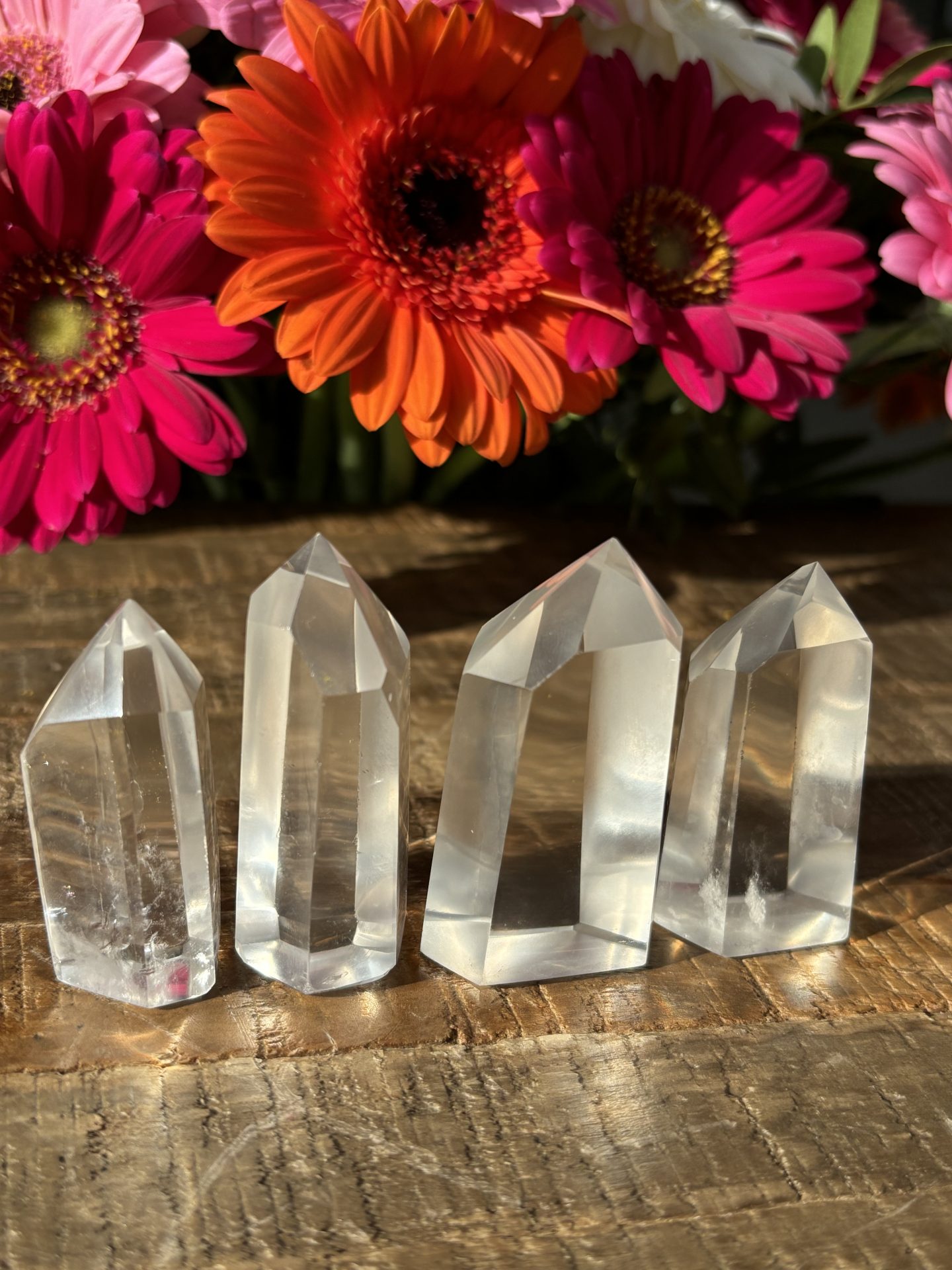 Lot de 4 Petites Pointes de Cristal de Roche de Madagascar AAA – Image 15
