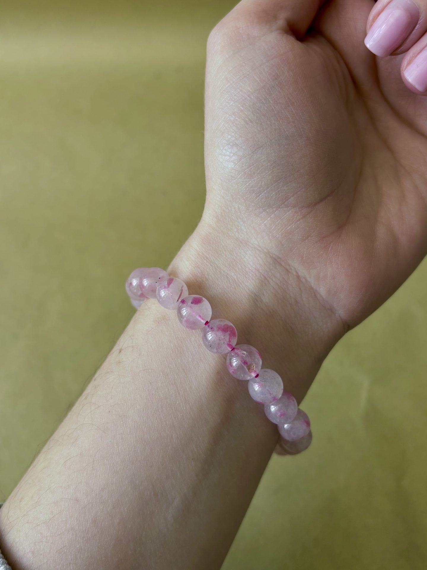 Bracelet Sphères Rhodonite sur Quartz AA+ – Image 9