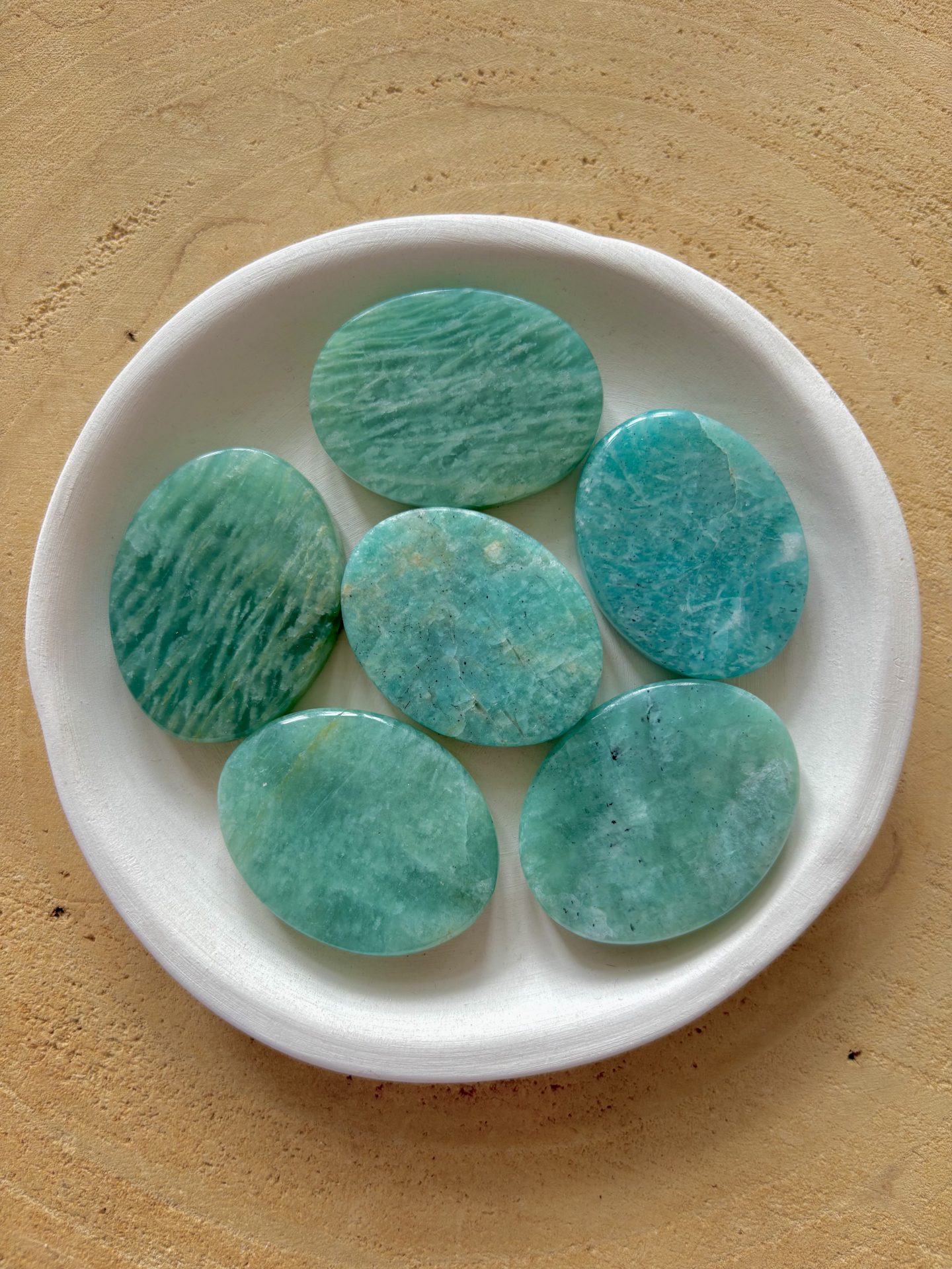 Galet Chakra de la Gorge - Amazonite de Madagascar AA