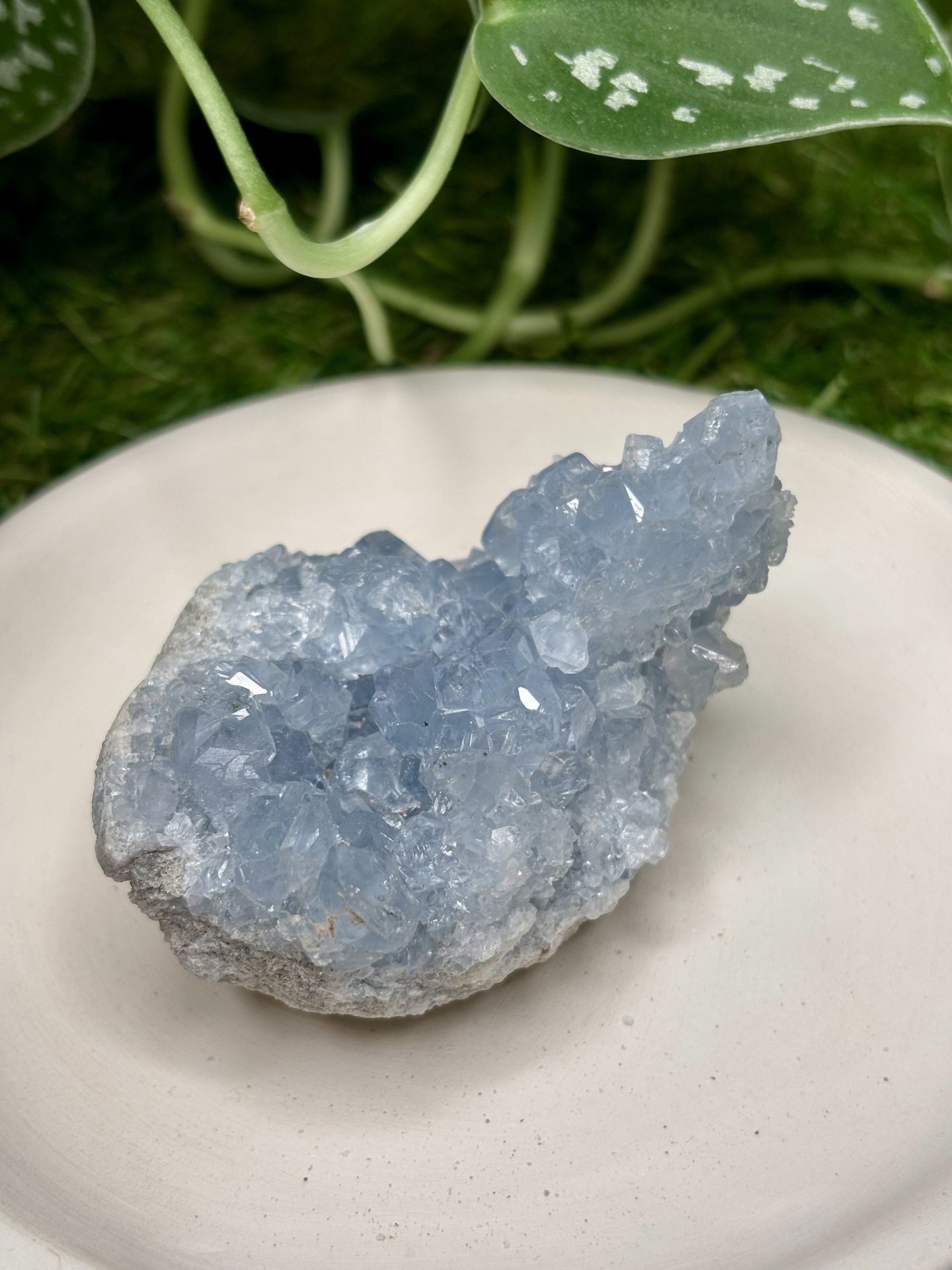 Géode de Célestine de Madagascar n°45 qualité AAA 132g