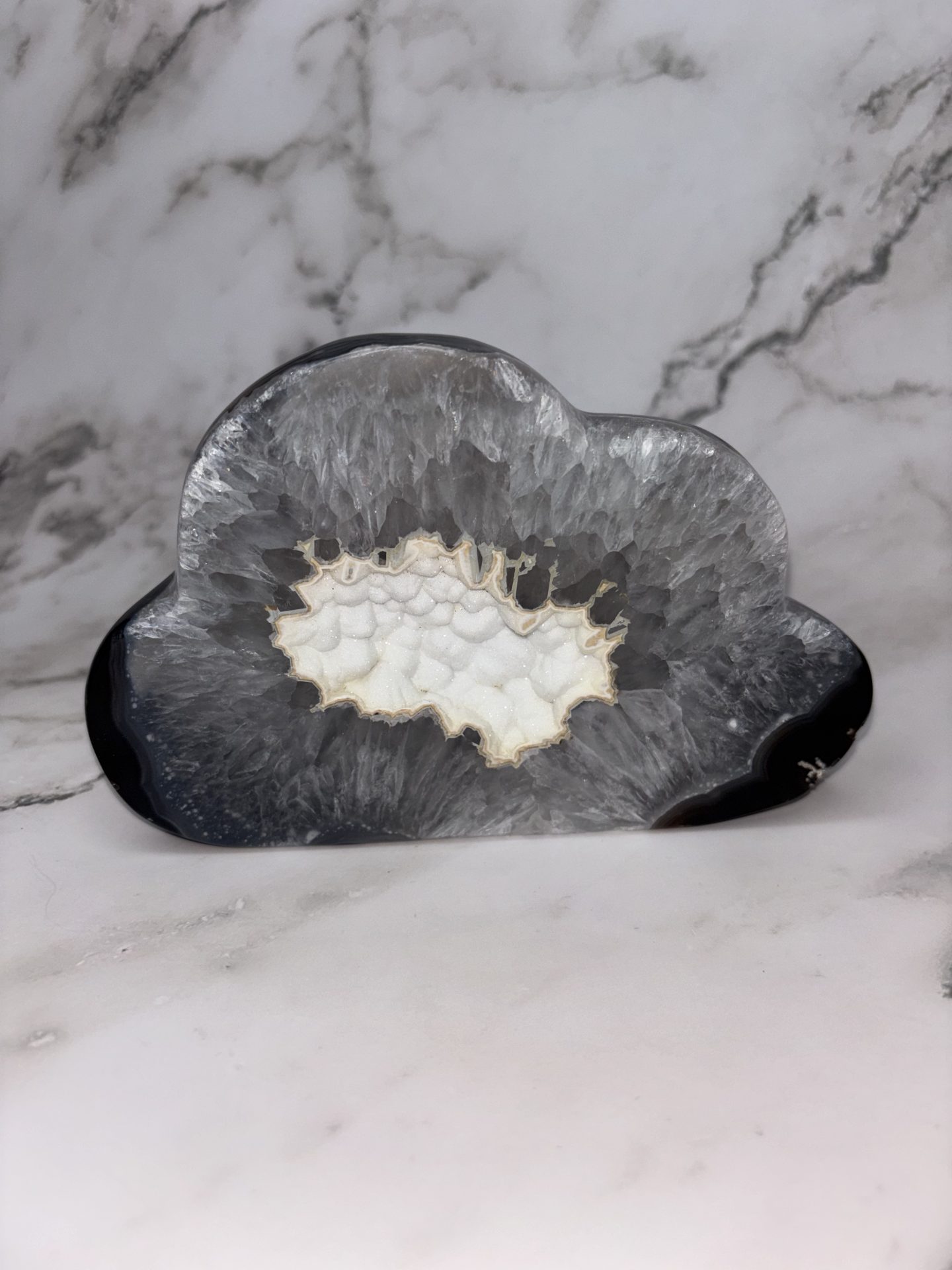 Géode d’Agate en forme de Nuage N°4 1070g – Qualité Extra