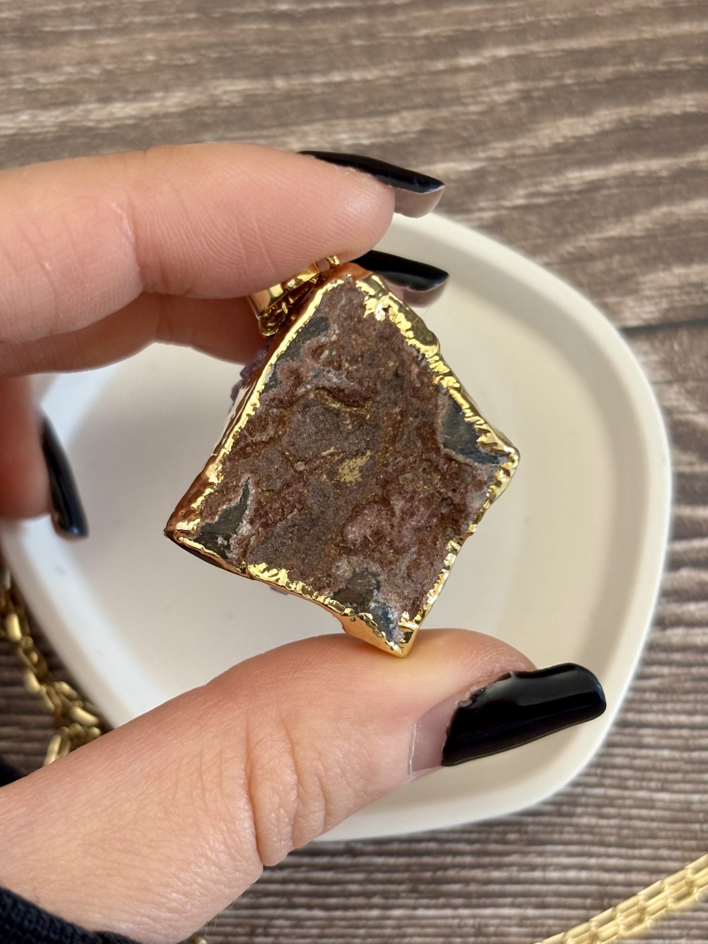Pendentif Druse d'Améthyste du Brésil - PIÈCE UNIQUE – Image 7