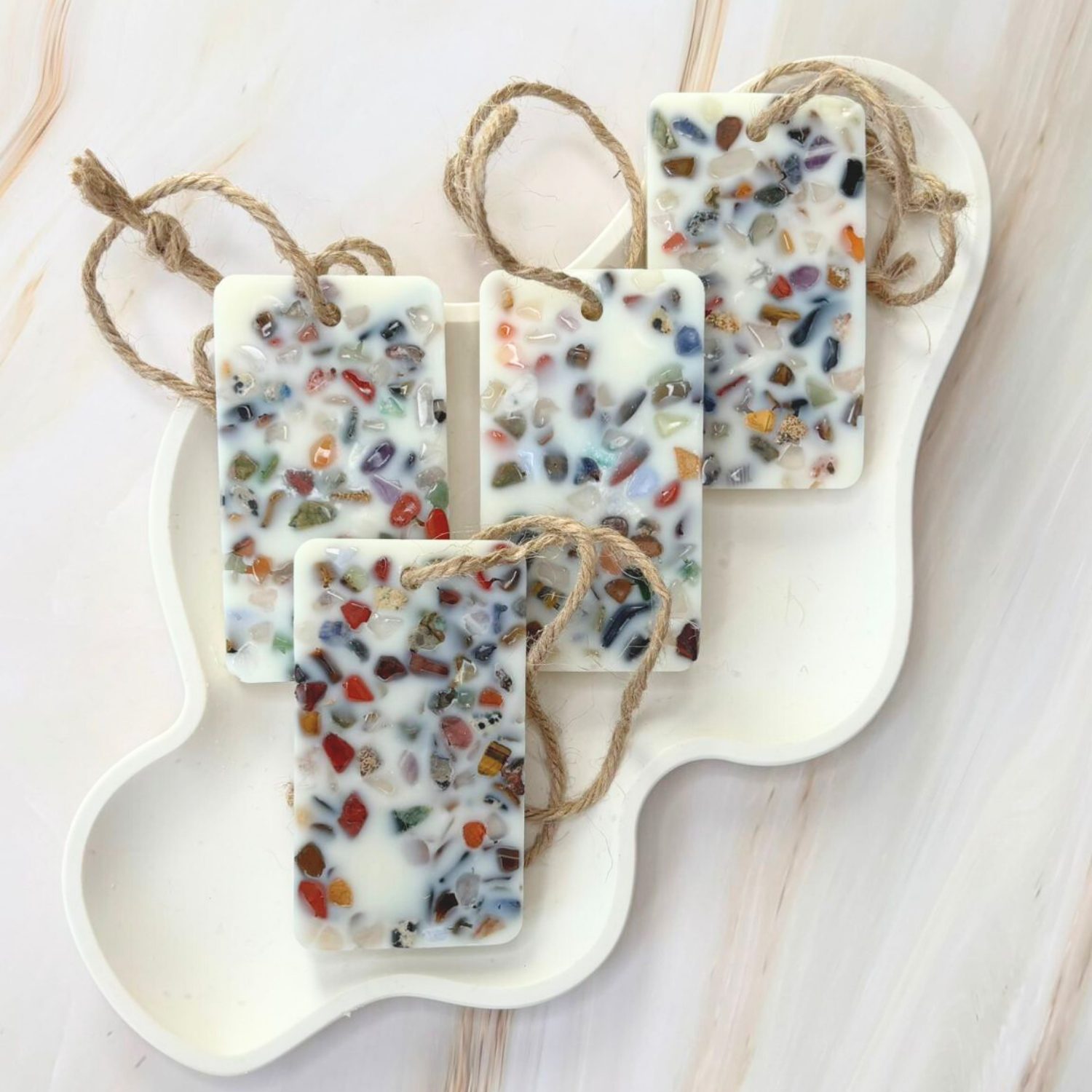 Suspension en Cire Parfumée Naturelle avec Éclats de Pierres — Création Artisanale – Image 12