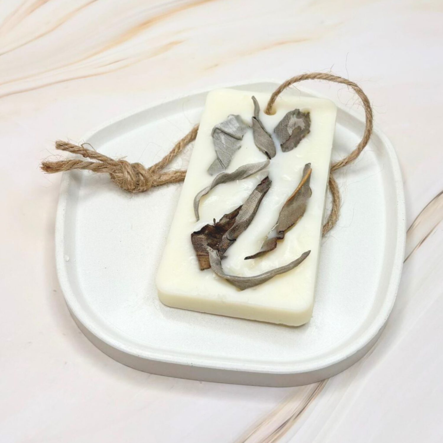 Suspension en Cire Parfumée Naturelle avec Feuilles de Sauge — Création Artisanale – Image 12