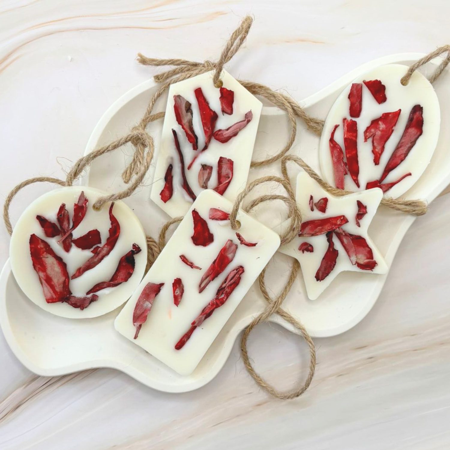 Suspension en Cire Parfumée Naturelle avec Feuilles de Sauge — Création Artisanale – Image 3