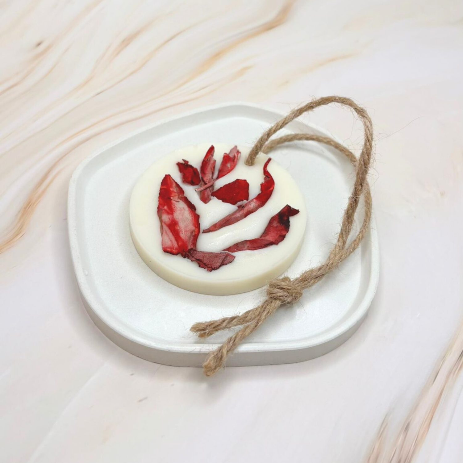 Suspension en Cire Parfumée Naturelle avec Feuilles de Sauge — Création Artisanale – Image 5