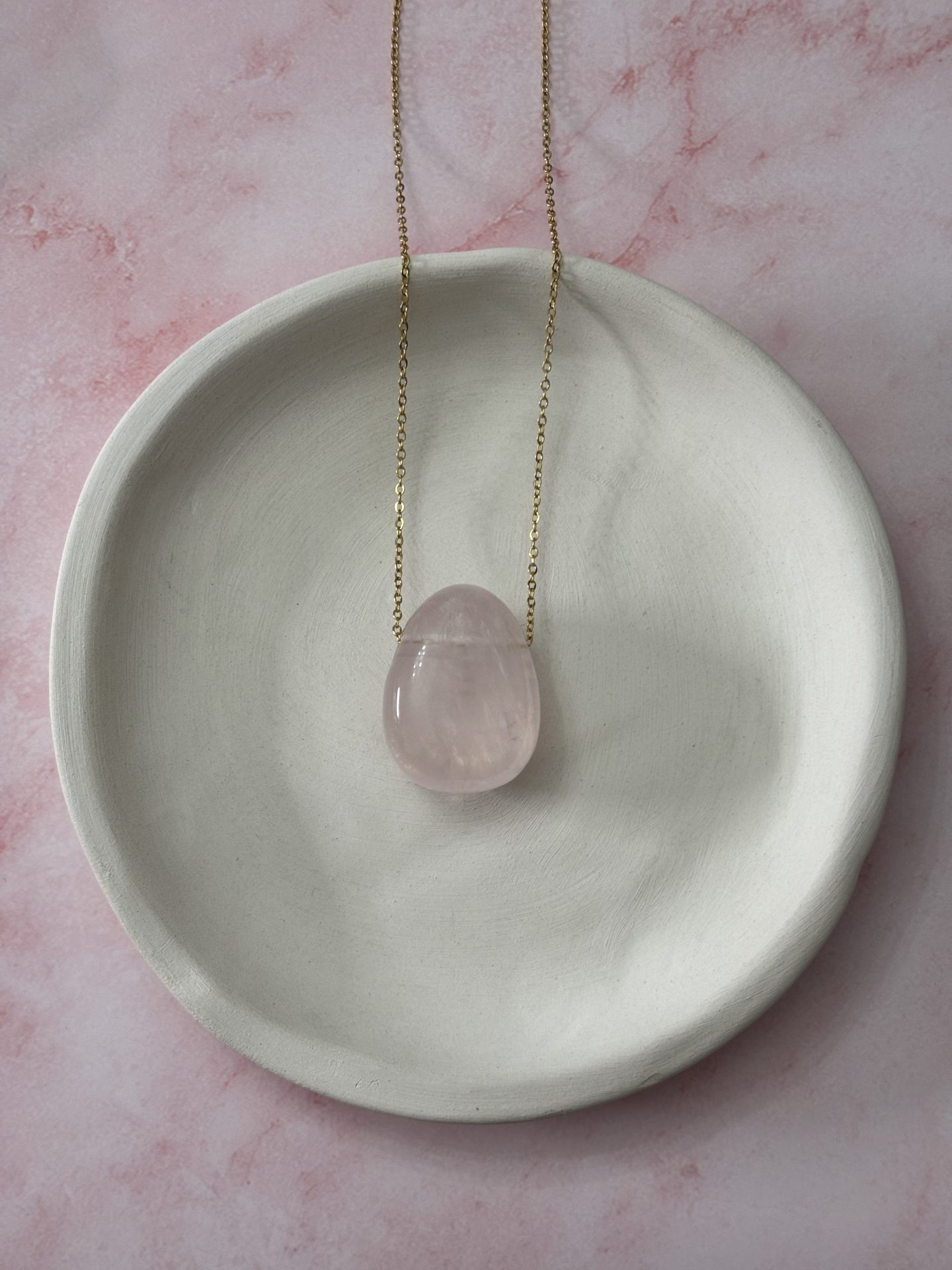 Collier Cabochon Quartz Rose du Brésil AA - Capsule Noël (Édition Limitée) – Image 3