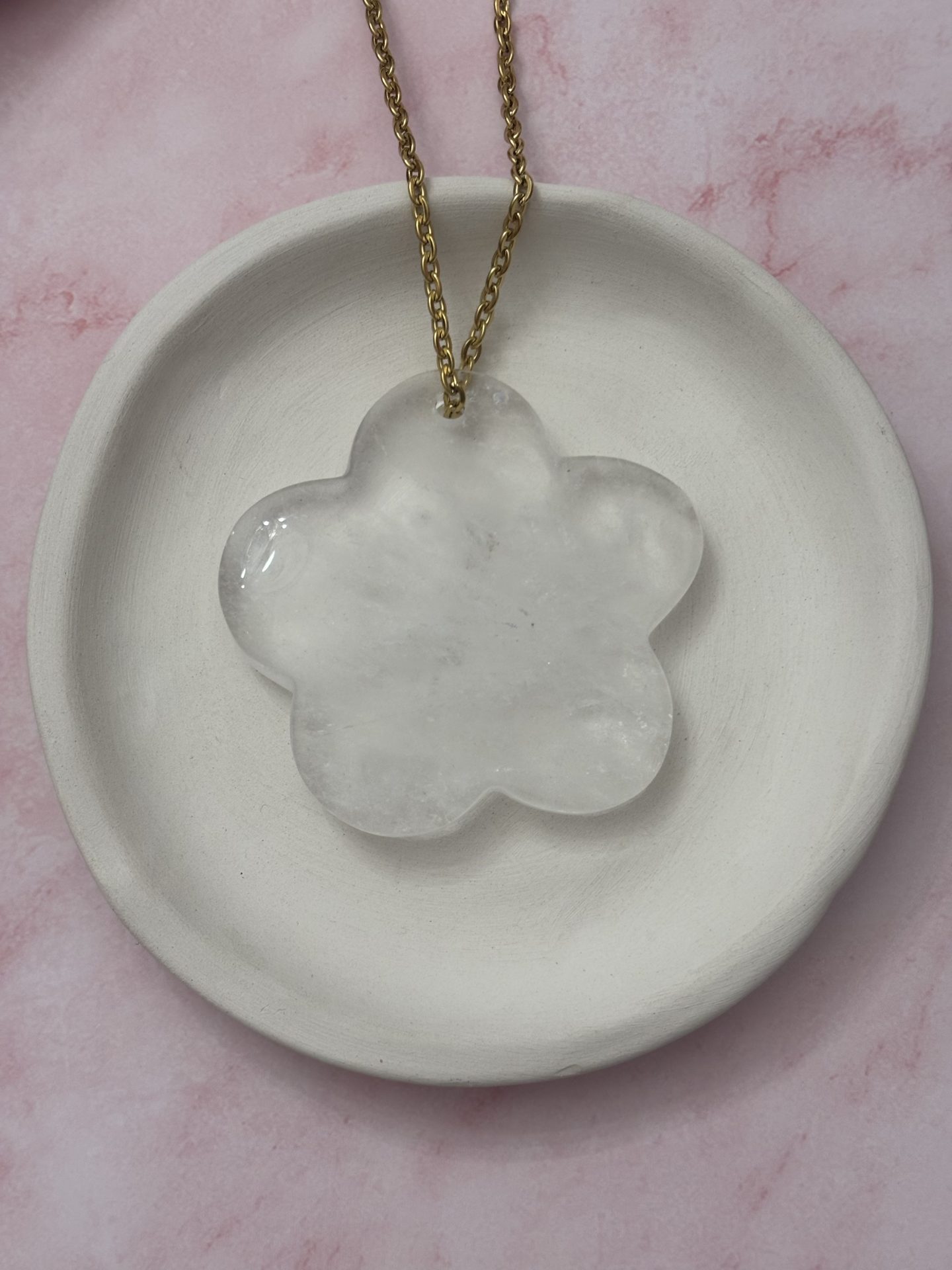 Sautoir Fleur en Cristal de Roche du Brésil A - Capsule Noël (Édition Limitée) – Image 5