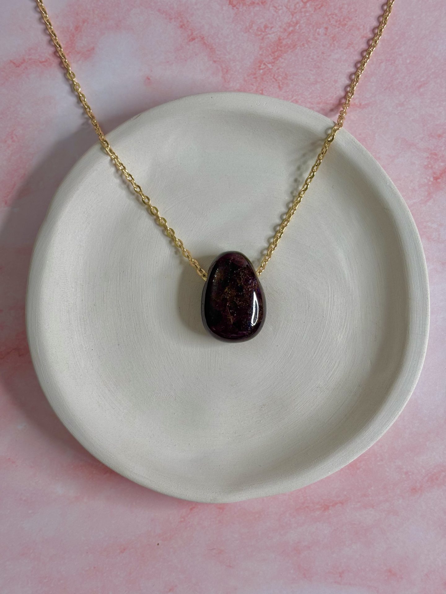 Collier Cabochon Grenat Rouge Pakistan A+ - Capsule Noël (Édition Limitée)