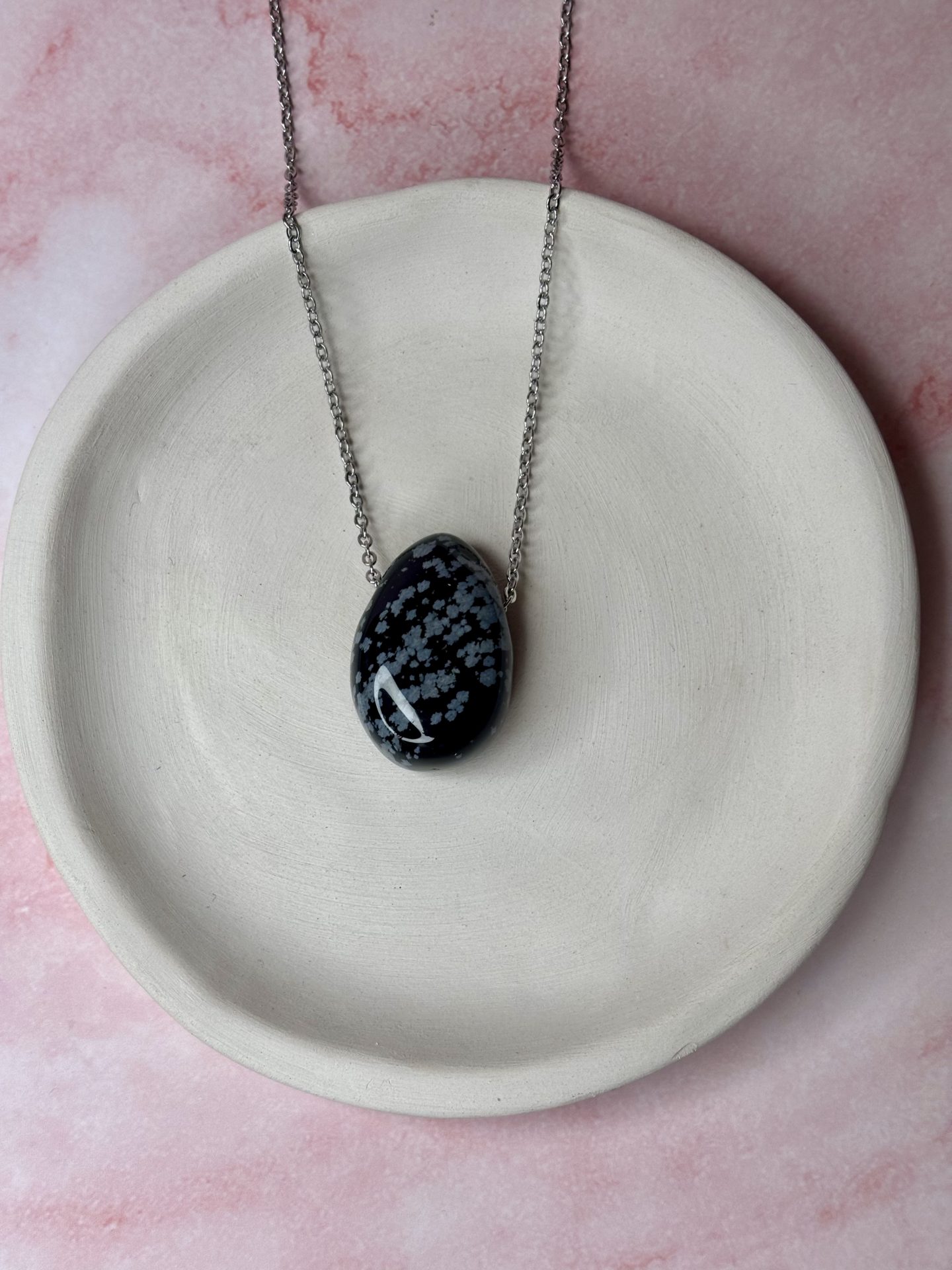 Collier Cabochon Obsidienne Flocon de Neige A Mexique - Capsule Noël (Édition Limitée)