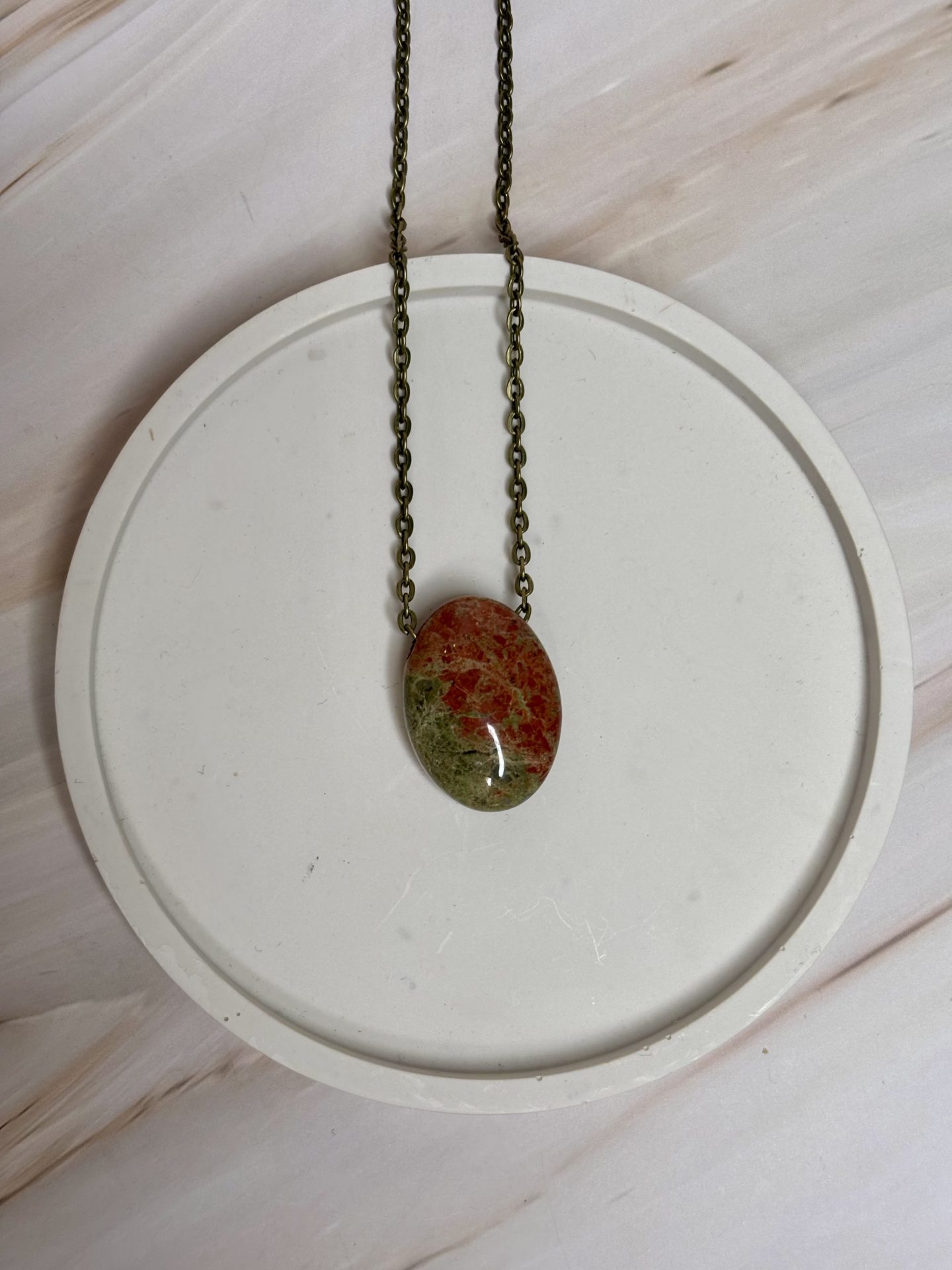 Collier Cabochon Unakite Afrique du Sud A - Capsule Noël (Édition Limitée) – Image 4