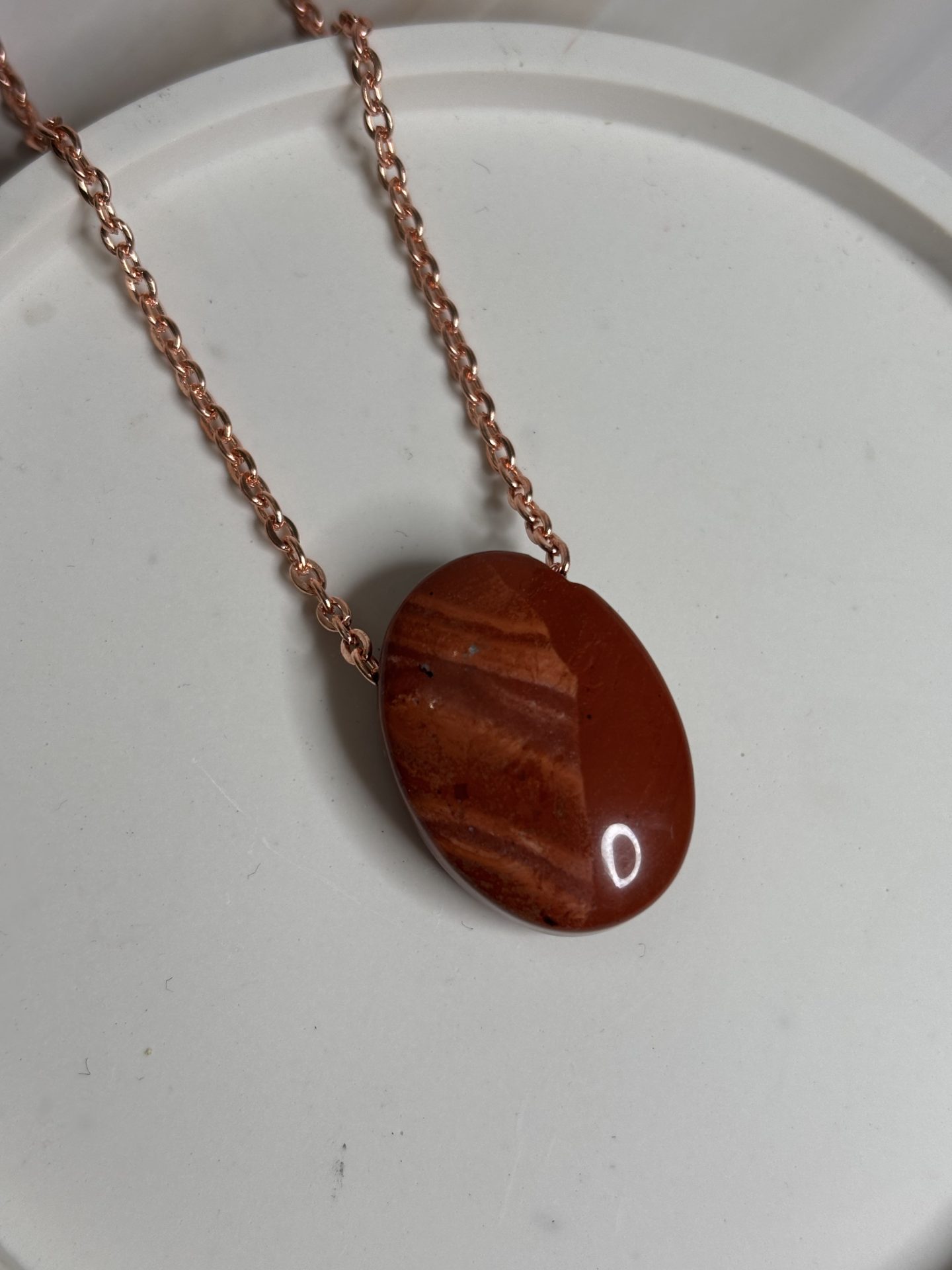 Collier Cabochon Jaspe Rouge Afrique du Sud A - Capsule Noël (Édition Limitée) – Image 4