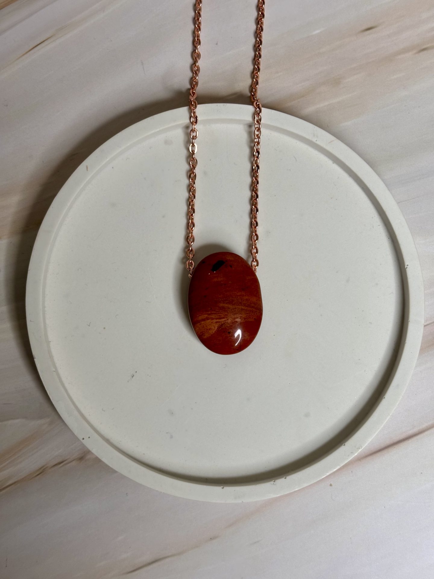 Collier Cabochon Jaspe Rouge Afrique du Sud A - Capsule Noël (Édition Limitée) – Image 8